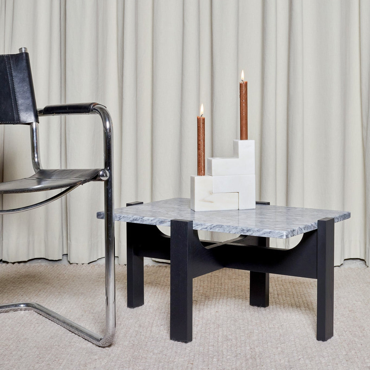 Inka Hliðarborð H32cm / Svartlökkuð Eik / Grár Mamari