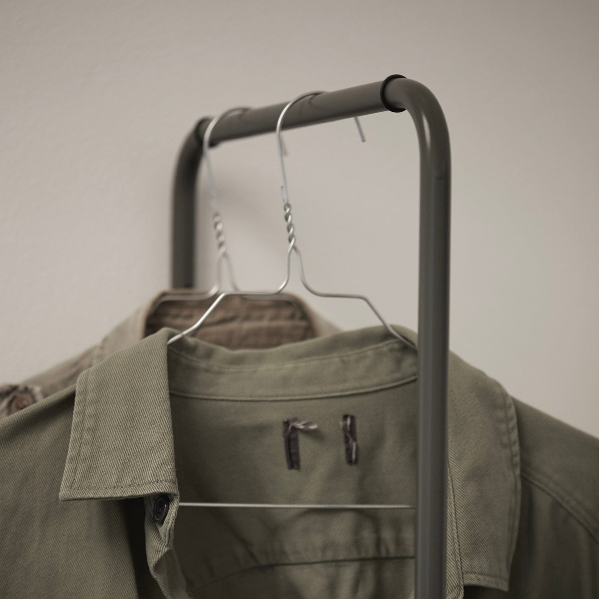 Turnaround rack fataslá - Rosemary Green litur